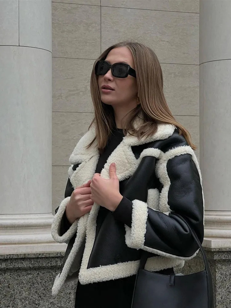 Women's Jackets Patchwork Pu Leather Lambs Wool Fur Cropped Jacket Women Lapel Collar Thicken Warm Short Coat Autumn Winter Lady Outwear 231122