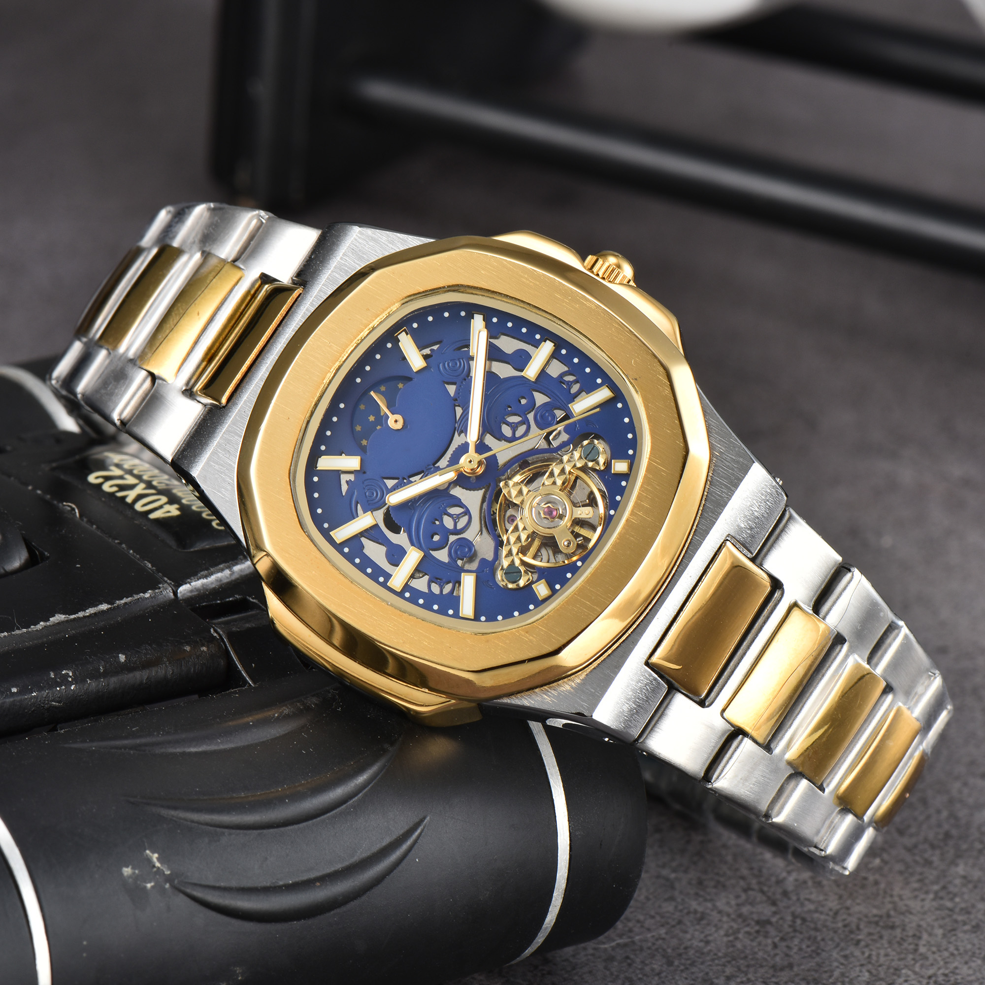 New Men's 5711 Watch automatic mechanical Movement Stainless Steel Strap Buckle Super Watch