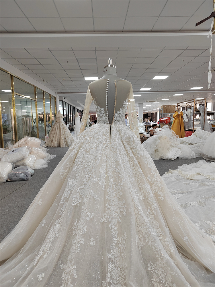 Factory Wholesale High Quality Long Sleeve Hand Made Beading Crystal Lace Applique Wedding Dresses For Bridal Wear