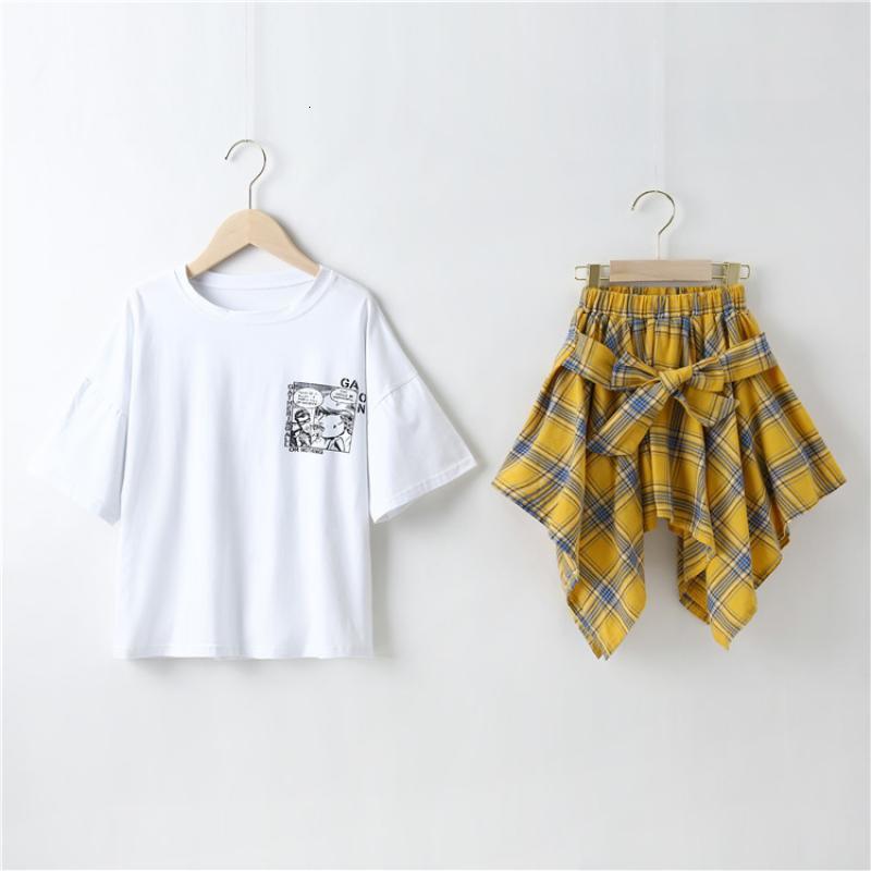 Clothing Sets Junior Girl Clothing Summer Short Sleeve T-Shirt Top Plaid Skirt 2Pcs Set Kids Loungewear Teenage Girls Cartoon Print Outfits 230422