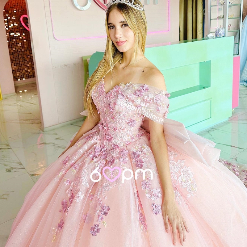 Mexican Pink Off The Shoulder Ball Gown Quinceanera 2024 Beaded Lace Appliques Beads TullBirthday Gowns Sweet 16 Dress Lace-up
