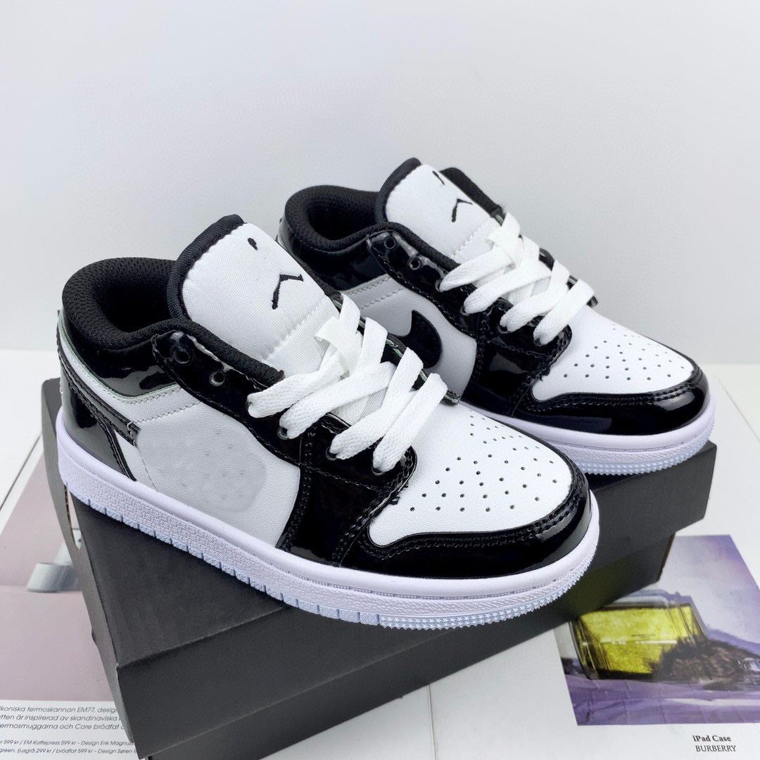 Toddler jumpman 1 low Black White kids boys Sport Shoe for sale Gold Blue Green Pink Trainner Sneakers store US11C-US3Y, 100000
Toddler jumpman 1 low Black White kids boys Sport Shoe for sale Gold Blue Green Pink Trainner Sneakers store US11C-US3Y, 100000