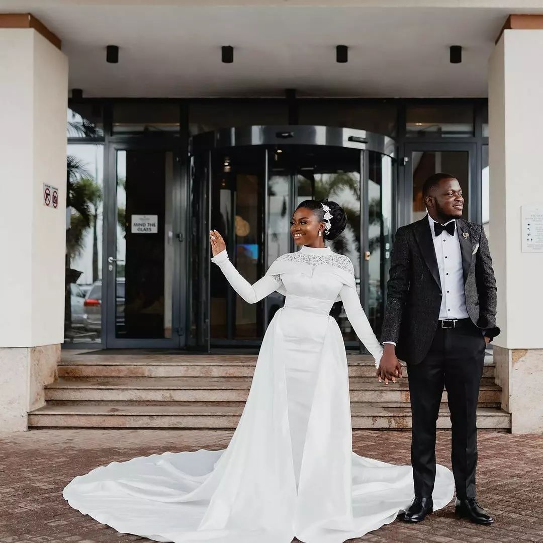 High Neck Mermaid Wedding Dresses Bridal Gowns With Detachable Train Long Sleeve Lace Appliqued robes de mariee