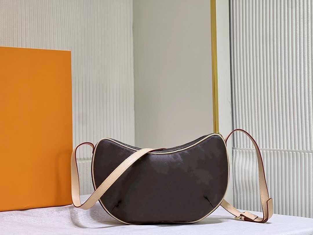 Designer bag Women shoulder bags Peas Pochette louiseits Luxurys Brown Flower Pouch Crossbody Bag viutonits Lady Half Moon Handbags high quality M51510 m51512, Brown flower 26x15cm
Designer bag Women shoulder bags Peas Pochette louiseits Luxurys Brown Flower Pouch Crossbody Bag viutonits Lady Half Moon Handbags high quality M51510 m51512, Brown flower 26x15cm