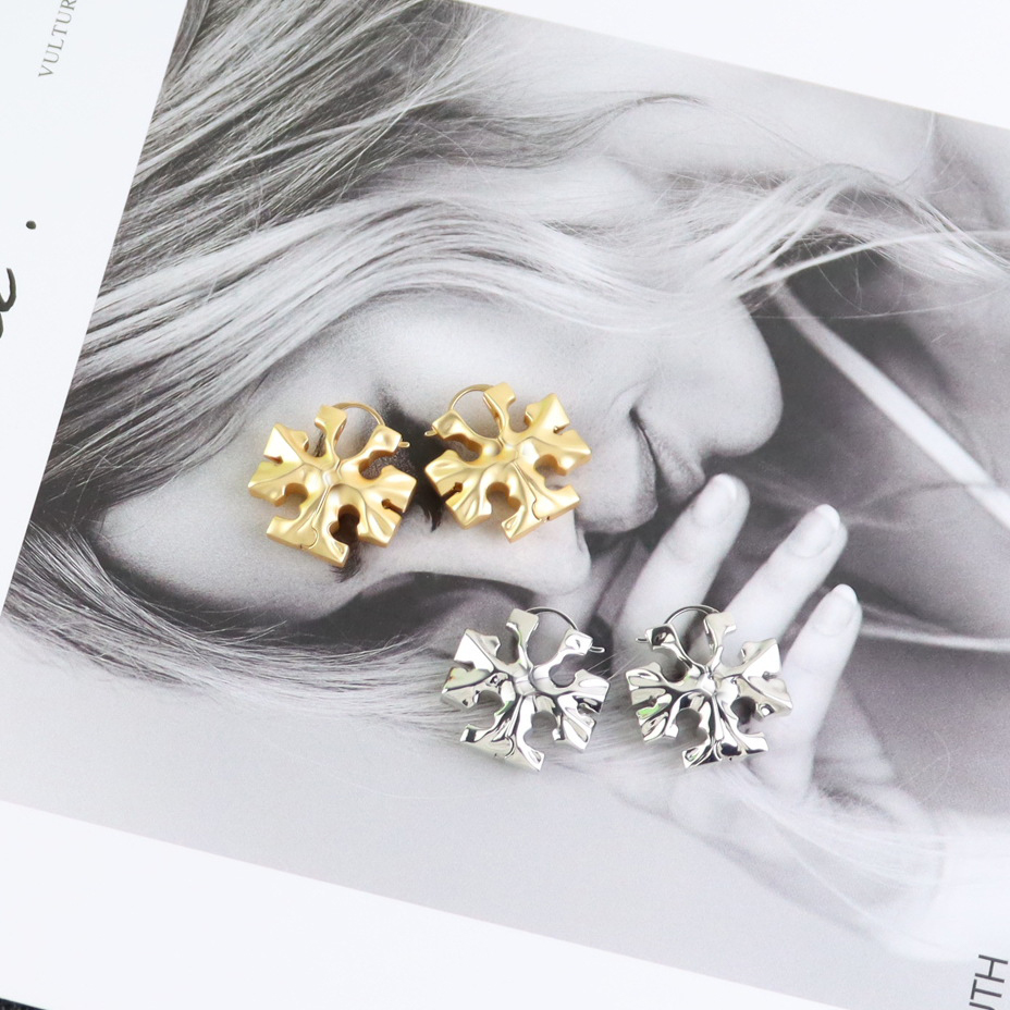With Pouch Fashion Jewelry Women Designer Studs Top Quality Matte pleated metal plated Luxury Earring
With Pouch Fashion Jewelry Women Designer Studs Top Quality Matte pleated metal plated Luxury Earring