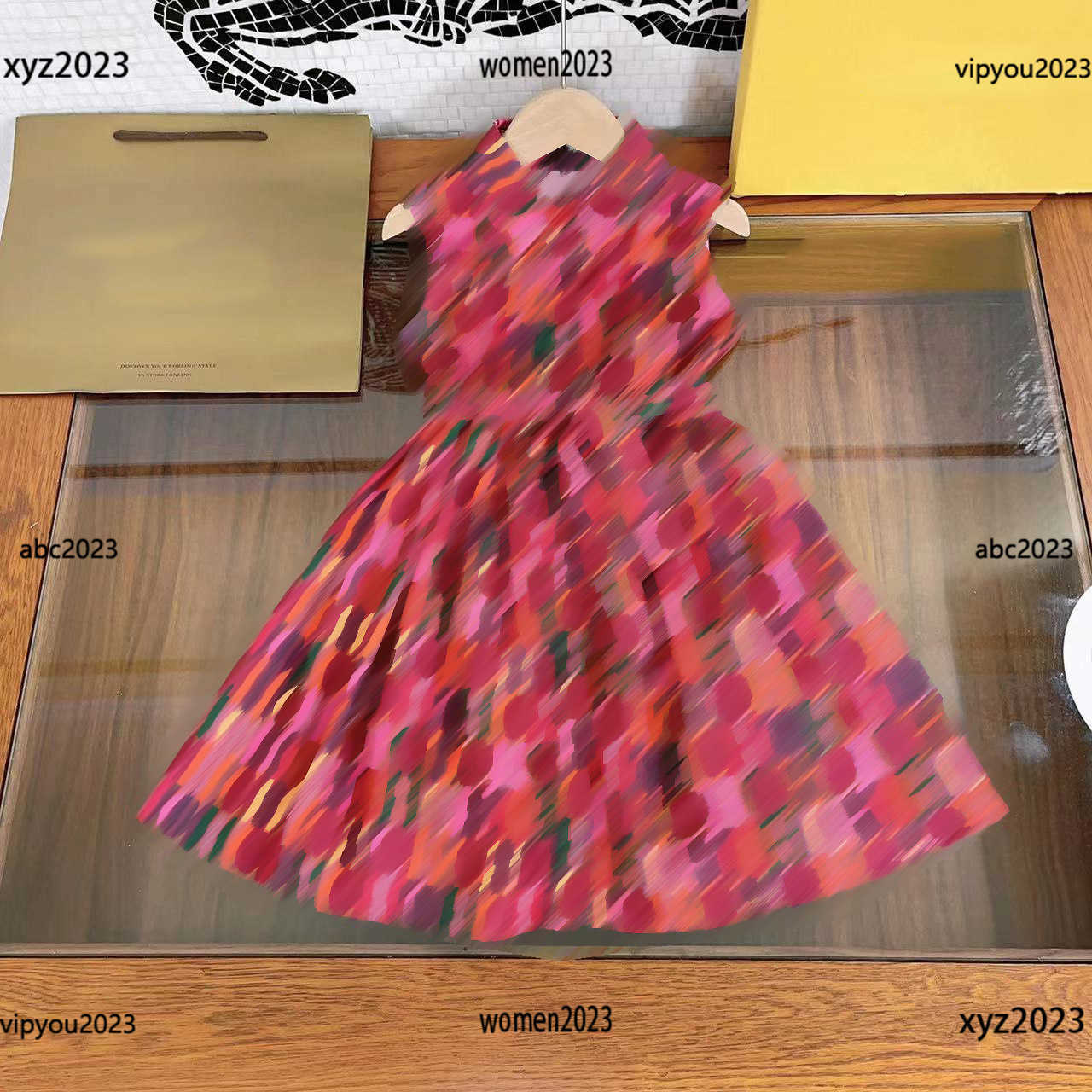 2023 Children's Casual Skirt Letter flower embroidery Fashion Dress Girls Net Yarn Short-sleeved Princess Dress new arrival, #2
2023 Children's Casual Skirt Letter flower embroidery Fashion Dress Girls Net Yarn Short-sleeved Princess Dress new arrival, #2