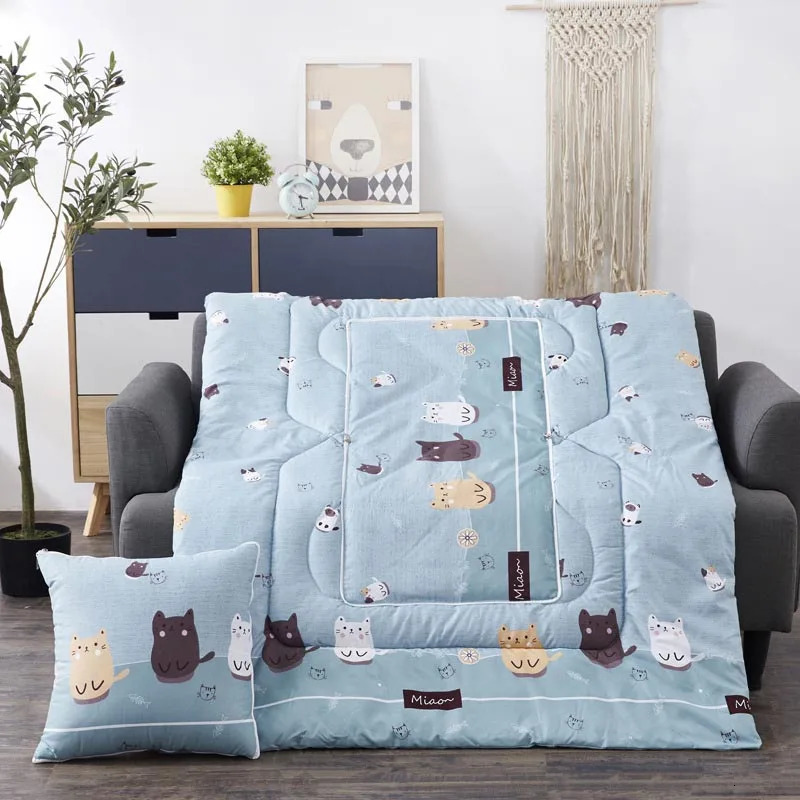 Blankets 2 In 1 Cushion Blanket Patchwork Quilt For Living Room Foldable Travel Pillow With Zip Thin Office Cushions Home Decro 231123