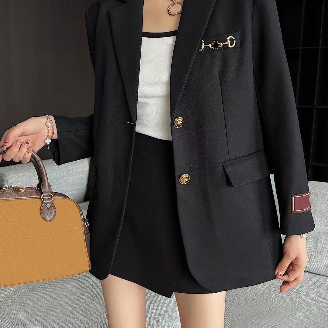 Women' designer blazers Clothing with full letters double G new released tops B918, Brown shorts
Women' designer blazers Clothing with full letters double G new released tops B918, Brown shorts
