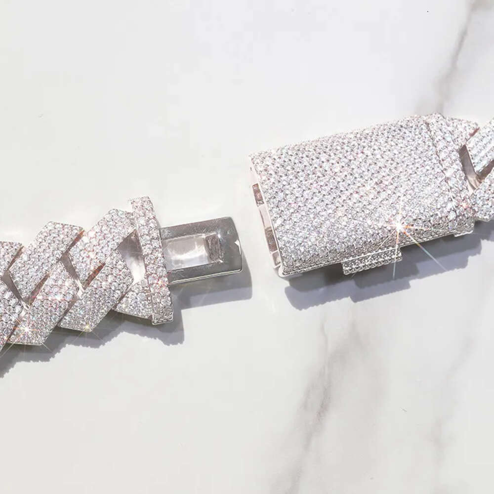 Hiphop Sterg Sier Custom Buckle 20mm 4 Rows Ice Pattern VVS Moissanite Cuban Chain