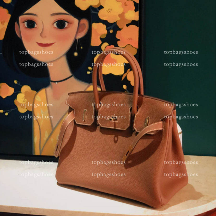 5A luxurys womens designers bags 40 35cm handbags purses shoulder crossbody messenger cowhide Genuine real leather fashion Large tote Litchi lady Bag, Black gold
5A luxurys womens designers bags 40 35cm handbags purses shoulder crossbody messenger cowhide Genuine real leather fashion Large tote Litchi lady Bag, Black gold