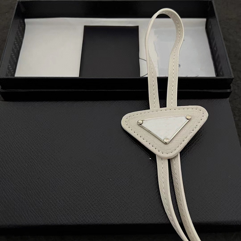 Elegant Ladies Neck Tie Geometric Design Ties in Silk for Classic Business or Party Attire L2509261QZ6