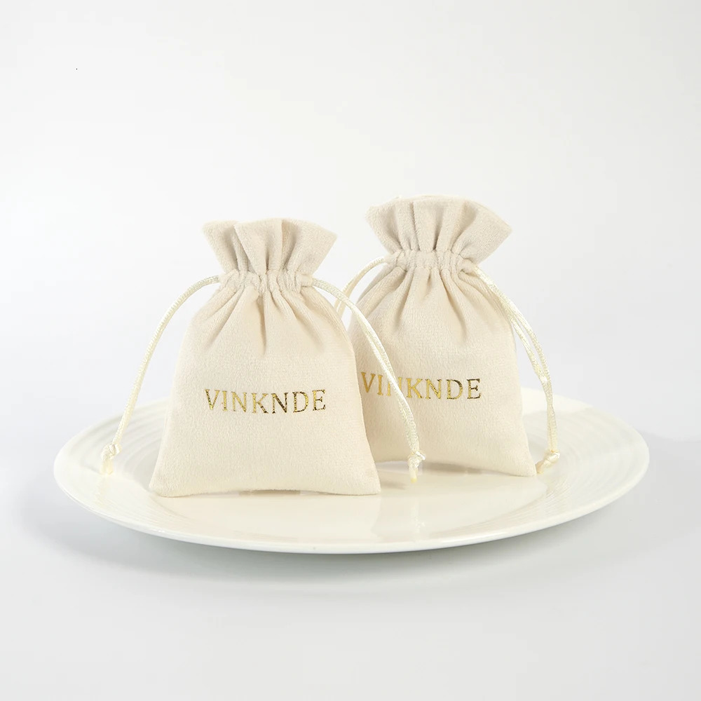 Pendant Necklaces 100pcs Custom Velvet Jewelry Organizer Gift Small Bag Touching Plush Drawstring Packaging Storage Pouch Wedding Favors 231123