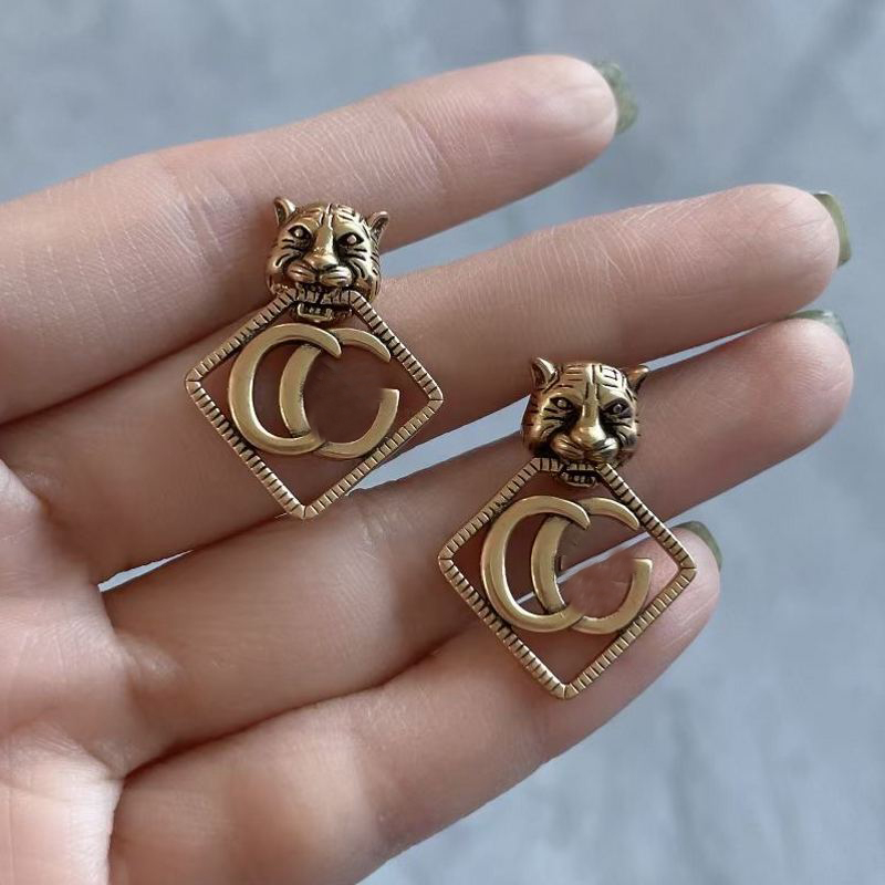 No Box Fashion Jewelry Women Designer Studs Retro Color Top Quality Luxury Stamp Love Earring
No Box Fashion Jewelry Women Designer Studs Retro Color Top Quality Luxury Stamp Love Earring