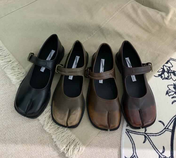 Spring Tabi Ninja Moccasins Round Split Toe Retro Color Women Single Shoes Buckle Strap Female Casual Soft Mary Janes Shoes