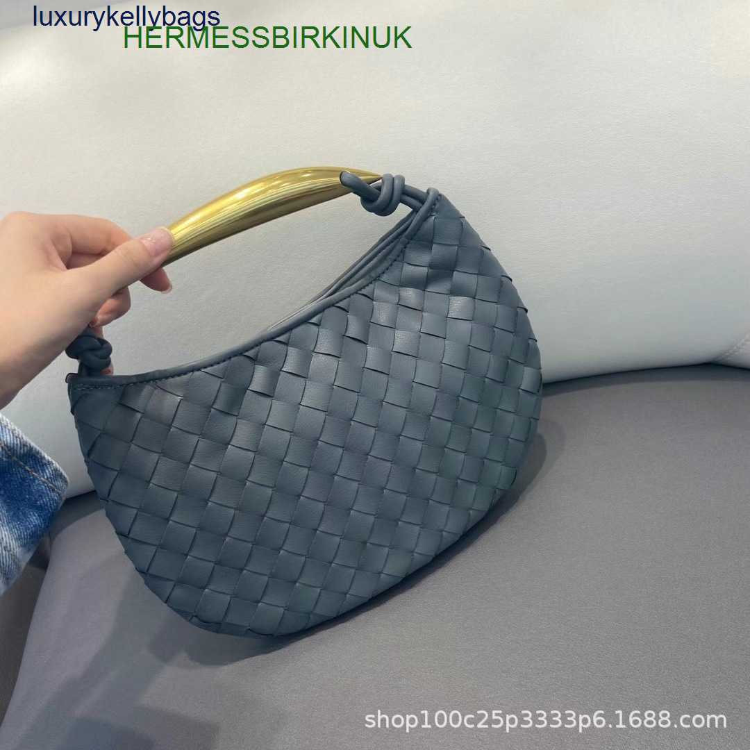 New 23ss Fashion Bags Sardine Venetas Designer Totes Bottegas Same Month Wrist Family Light Luxury Versatile womens Totes bags, Black8
New 23ss Fashion Bags Sardine Venetas Designer Totes Bottegas Same Month Wrist Family Light Luxury Versatile womens Totes bags, Black8