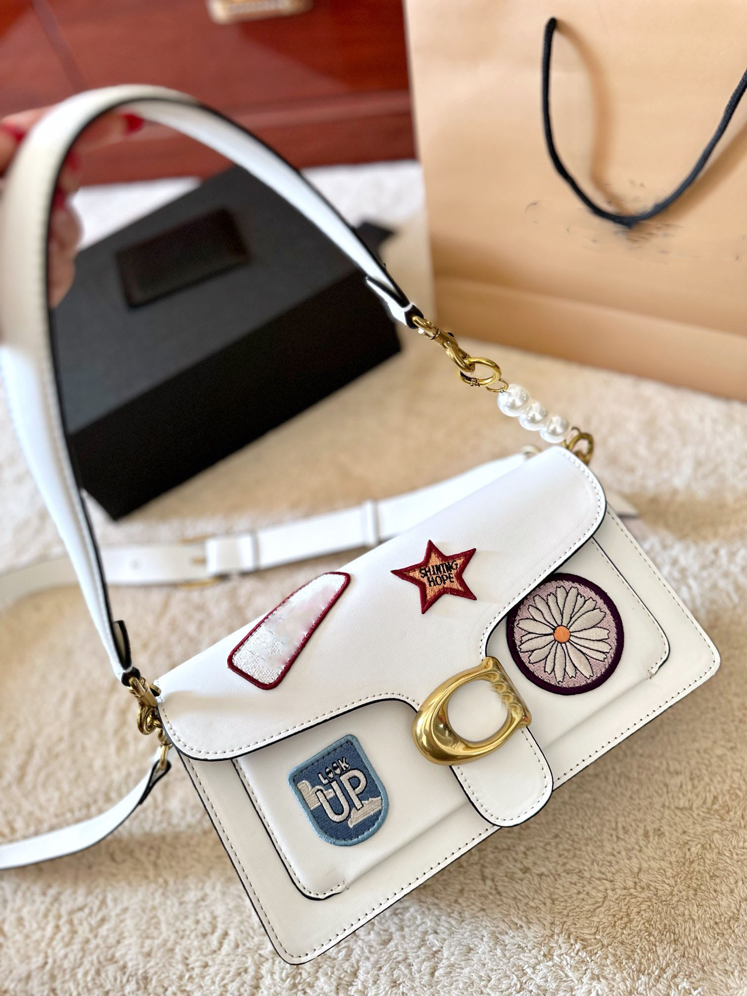 2023 Brand Cross Body Women Bag For Mirror Quality Luxury Designer Bags Lady Leather Female Fashion Trendy Crossbody Tabby Girl Shoulder Bag with dust bag, ..
2023 Brand Cross Body Women Bag For Mirror Quality Luxury Designer Bags Lady Leather Female Fashion Trendy Crossbody Tabby Girl Shoulder Bag with dust bag, ..