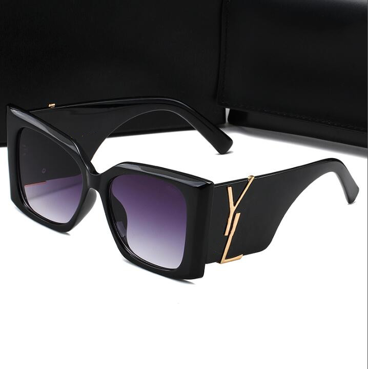Designer Womens Sunglasses female sunglass attidute eyewear Classic contracted shade sunglasse frames black white eyeglass Summer woman sunglasses AAA3005