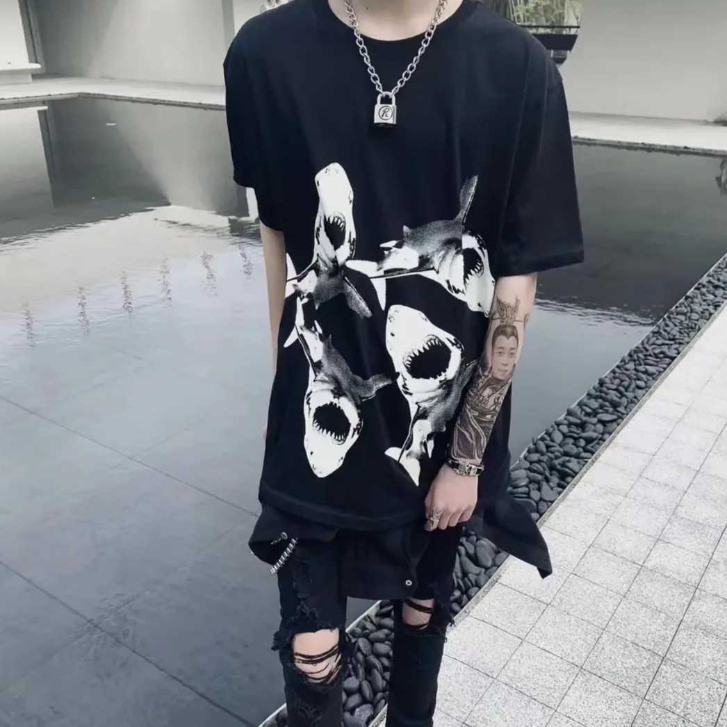 Designer Fashion Clothing Tees Tshirt Amiiri Shark Short Sleeve High Street Fashion Trend Print Round Neck Cotton Casual T-shirt Men Women Luxury Casual Tops, Black
Designer Fashion Clothing Tees Tshirt Amiiri Shark Short Sleeve High Street Fashion Trend Print Round Neck Cotton Casual T-shirt Men Women Luxury Casual Tops, Black