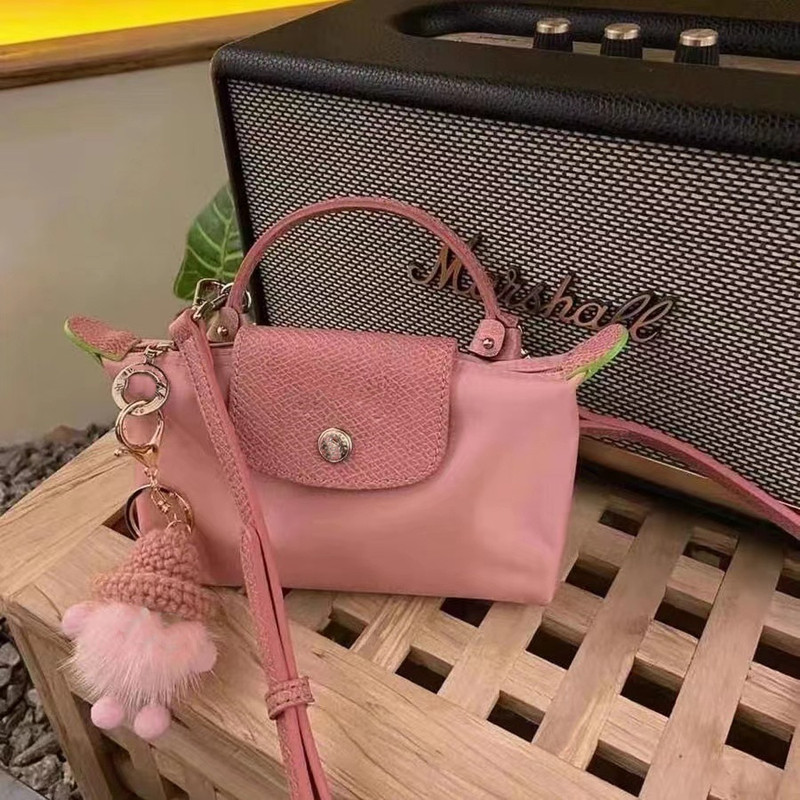 Fashion designer Dumpling bag Women's handbag purse 2023 new mini hand-held crossbody bag classic luxury one shoulder Messenger bag zero purse, Petal powder
Fashion designer Dumpling bag Women's handbag purse 2023 new mini hand-held crossbody bag classic luxury one shoulder Messenger bag zero purse, Petal powder