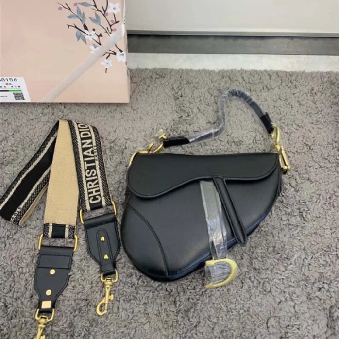 Handbag CD Saddles bag with Strap Designer Bag backpacks Tote Wallet magnetic Metal pendant Purses Top 5A Shoulder bags Womens Crossbody Handbags 03