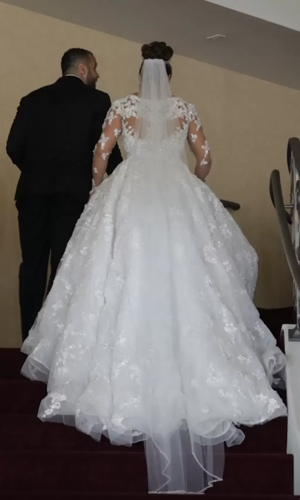 Size A Plus E Wedding Dresses V Neck Long Sleeves Beaded Lace Appliques Tulle Sweep Train Bridal Gowns Custom Made Ppliques Ppliques