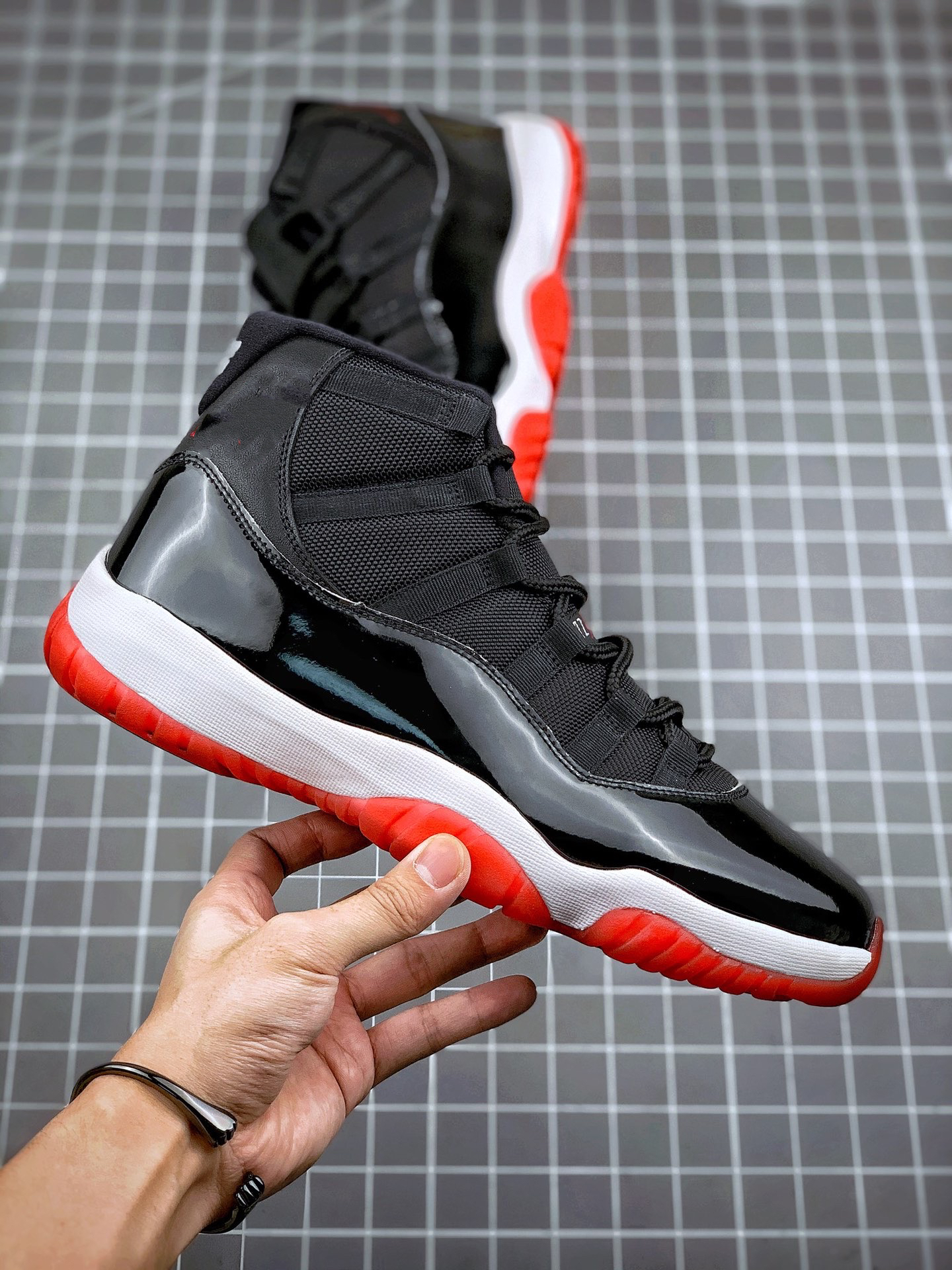 Jumpman 11 11s Basketball Shoe Men's and Women's Shoe Space Jam Cap And Gown High Concord Multi Color Barons Legend Blue 25th Anniversary Men's Shoe, No shoes
Jumpman 11 11s Basketball Shoe Men's and Women's Shoe Space Jam Cap And Gown High Concord Multi Color Barons Legend Blue 25th Anniversary Men's Shoe, No shoes