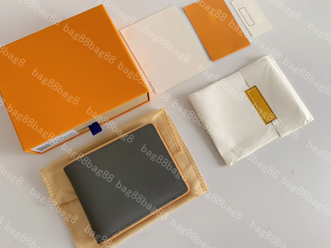 Designers mens walle classic Women Short Purses credit card holder good quality grey leather business money pocket Mens wallet multiple luxurys M63297
Designers mens walle classic Women Short Purses credit card holder good quality grey leather business money pocket Mens wallet multiple luxurys M63297