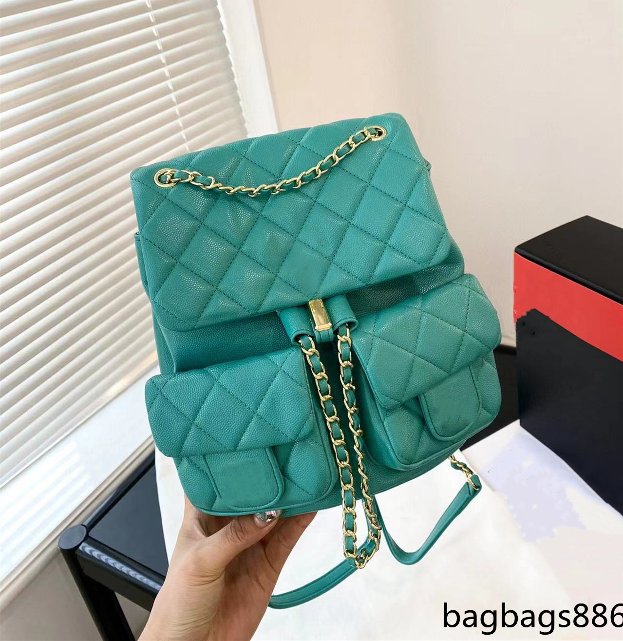 Designer mini Genuine leather bag channel luxury sheepskin caviar purse CC backpack shoulders the body of the cross channel women wallet card holder wallet duma, Box
Designer mini Genuine leather bag channel luxury sheepskin caviar purse CC backpack shoulders the body of the cross channel women wallet card holder wallet duma, Box