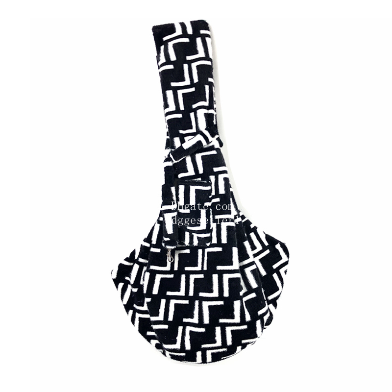 2025 new Designer Pet Carrier Hand Free Sling Adjustable Padded Strap Tote Soft Veet Shoulder Bag Front Pocket Safety Belt Carrying Small Do