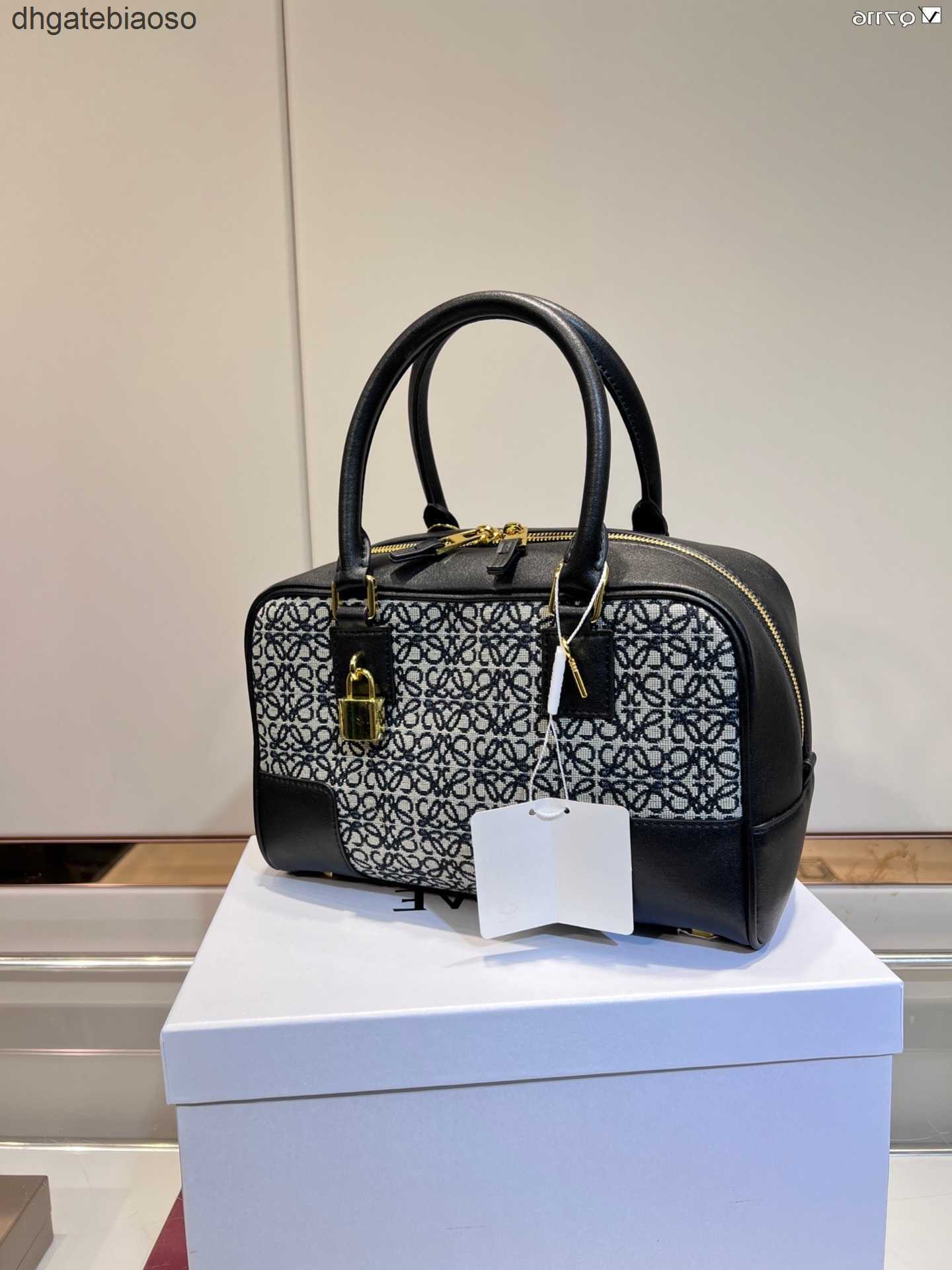 Shoulder 2023 Amazona Portable Bags Bag Small Square Tote One Anagram Messenger Butter Loews Green Totes Fashion Cubj, Black 16*10cm
Shoulder 2023 Amazona Portable Bags Bag Small Square Tote One Anagram Messenger Butter Loews Green Totes Fashion Cubj, Black 16*10cm