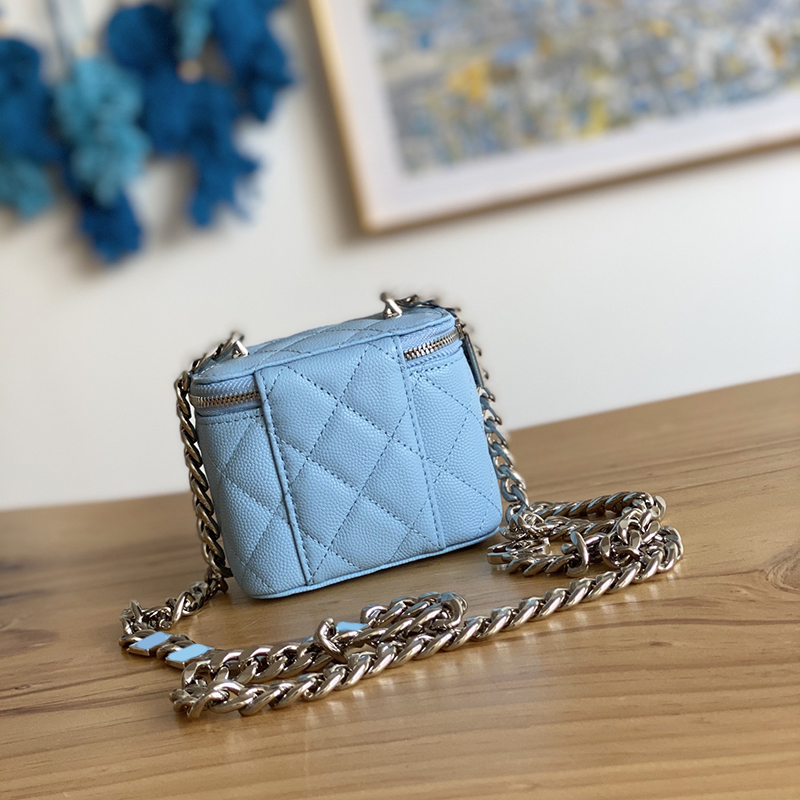 Genuine leather Designer bags Chain bag TOP quality 1:1 12cm woman Lipstick Zero Wallet With box C196
Genuine leather Designer bags Chain bag TOP quality 1:1 12cm woman Lipstick Zero Wallet With box C196