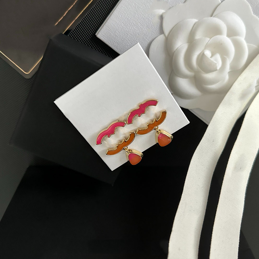 Double Letter Stud Luxury Designer Chandelier Earring Copper Geometric 18K Gold Plated Women Round Channel Crystal Rhinestone Long Wedding Jewelry
Double Letter Stud Luxury Designer Chandelier Earring Copper Geometric 18K Gold Plated Women Round Channel Crystal Rhinestone Long Wedding Jewelry