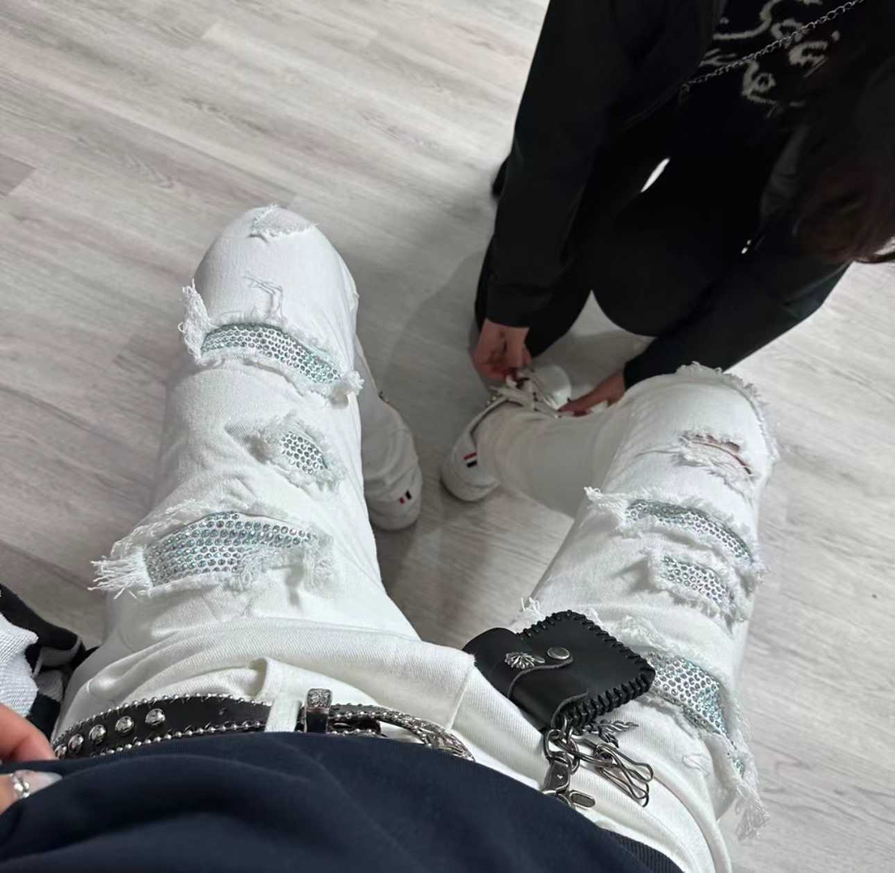 Designer Clothing Denim Pants Amiiri White Diamond Colorful Diamond Jeans on High Street Distressed Ripped Skinny Motocycle Biker Straight Rock Pants
Designer Clothing Denim Pants Amiiri White Diamond Colorful Diamond Jeans on High Street Distressed Ripped Skinny Motocycle Biker Straight Rock Pants
