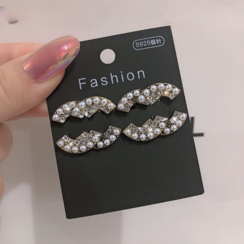 Womens Diamond Pearl Earrings Charm Love Jewelry Pendant Earrings Designer Spring New 925 Sliver Plated Earrings Luxury Women's Gifts Family Jewelry Wholesale
Womens Diamond Pearl Earrings Charm Love Jewelry Pendant Earrings Designer Spring New 925 Sliver Plated Earrings Luxury Women's Gifts Family Jewelry Wholesale