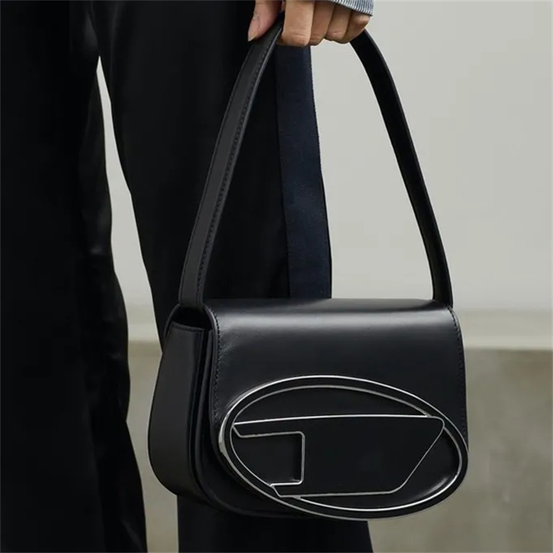 Evening Bags Women Hobo Handbags Designer Under Shoulder Bag Crossbody Bags Jingle Die Baguette Purse Small Size Y2K Hottie Style Shoulder Bags With Box, Red+box
Evening Bags Women Hobo Handbags Designer Under Shoulder Bag Crossbody Bags Jingle Die Baguette Purse Small Size Y2K Hottie Style Shoulder Bags With Box, Red+box