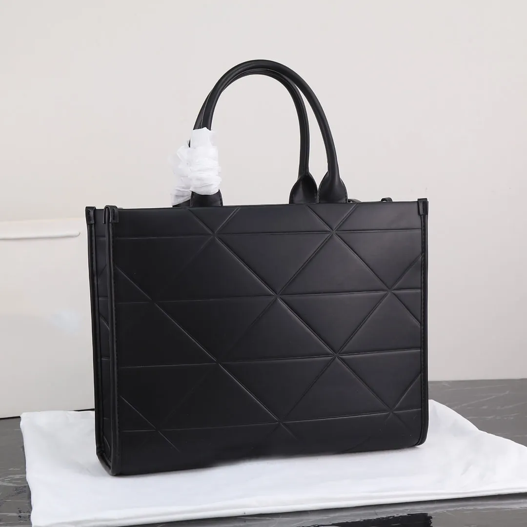Luxury designer Totes Leather handbag with double handles and interior keychain Iconic geometric triangle crossbody bags backpack Shopping Bag purses 110407, Black
Luxury designer Totes Leather handbag with double handles and interior keychain Iconic geometric triangle crossbody bags backpack Shopping Bag purses 110407, Black