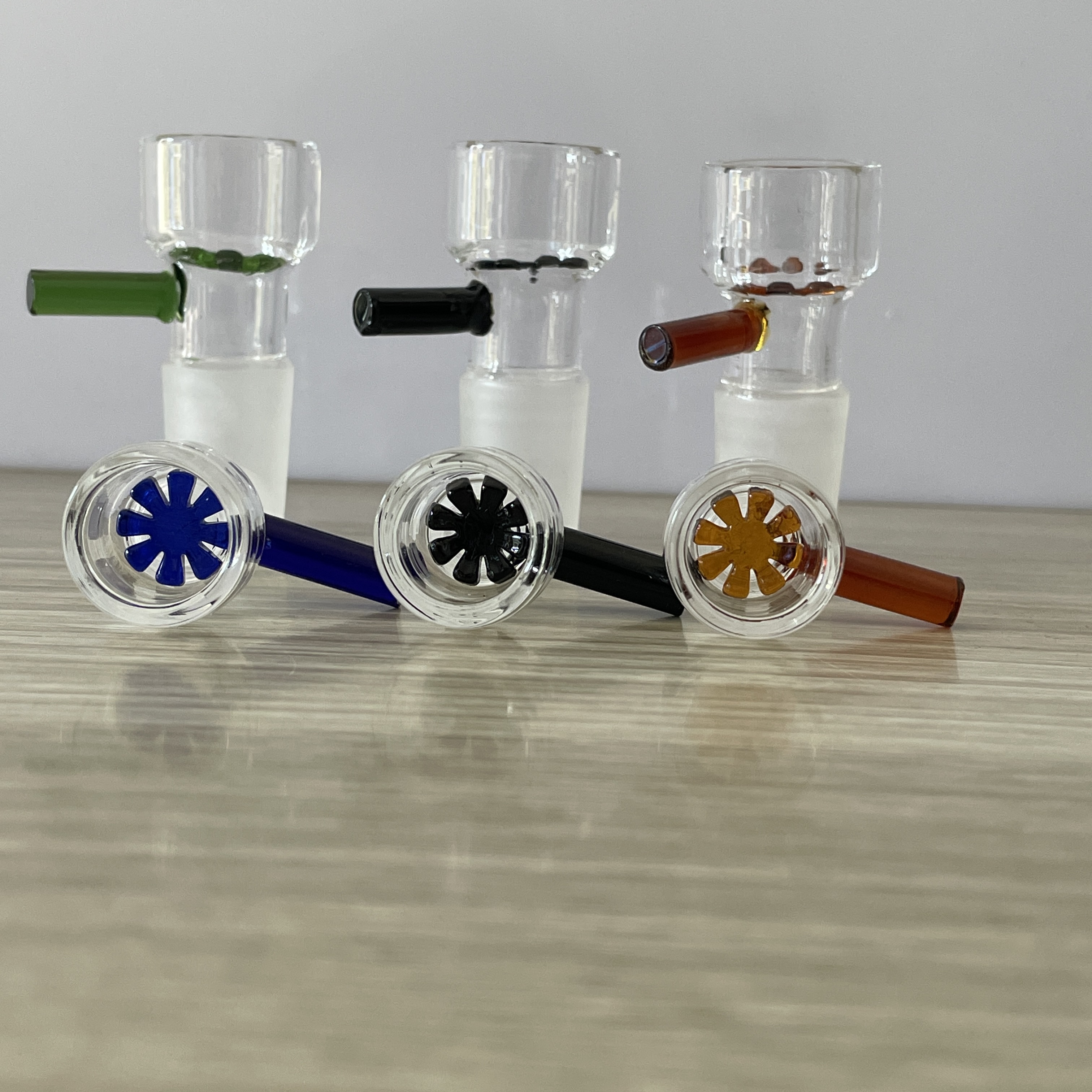 Herb slide glass bowls 10mm 14mm 18mm with flower snowflake filter bowl for Glass Bongs and Ash Catcher Glass smoking Bowl