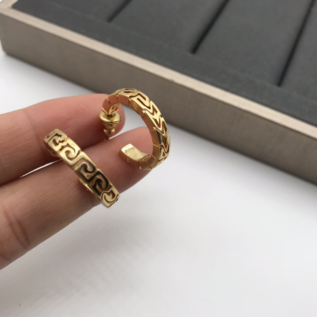 2025 High Quality Designer Designer Luxury Jewelry Medusa Plated Bangle & Earrings Set Gold Buckle Bracelet Fashion Jewelry Men And Women Bracelets