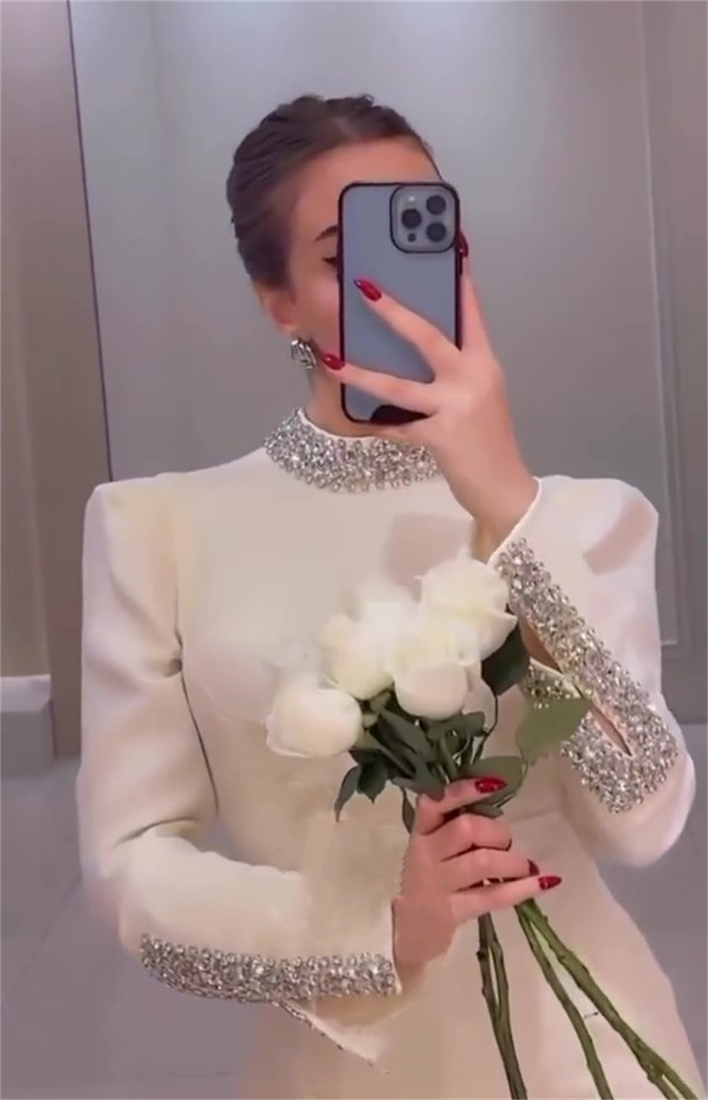 Exquisite Beaed Collar Mermaid Wedding Dresses Thigh High Slits Long Sleeve Bride Reception Gown Satin Sweep Train Engagement Party Dress