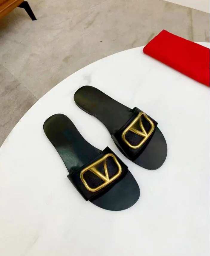 Designer Sandals Fashion New Ladies Sandals Signature Grain Leather Decorative Element Slippers factory outlet, #6
Designer Sandals Fashion New Ladies Sandals Signature Grain Leather Decorative Element Slippers factory outlet, #6