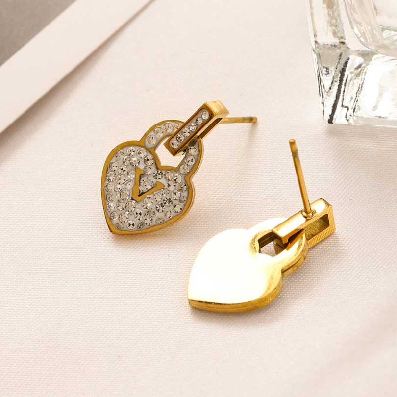 Designer Heart Stud Earrings 2023 New Gifts Earrings Designer Jewelry 18K Gold Plated Charm Earrings Women's Love Spring stainless steel Jewelry Wholesale
Designer Heart Stud Earrings 2023 New Gifts Earrings Designer Jewelry 18K Gold Plated Charm Earrings Women's Love Spring stainless steel Jewelry Wholesale