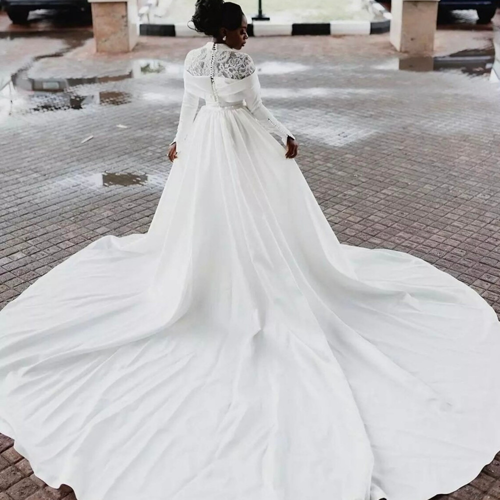 Elegant Lace Mermaid Lace Wedding Dresses Arabic Sheer Long Sleeves High Neck Applique Sweep Train Bridal Wedding Gowns With Buttons