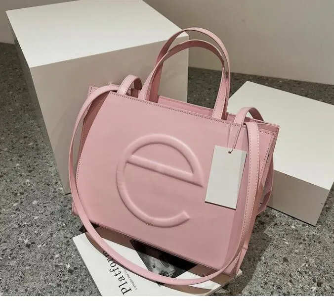 2023 women pu leather shoulder crossbody bags luxury designer small purses mini tote clutch strap T T0186
2023 women pu leather shoulder crossbody bags luxury designer small purses mini tote clutch strap T T0186