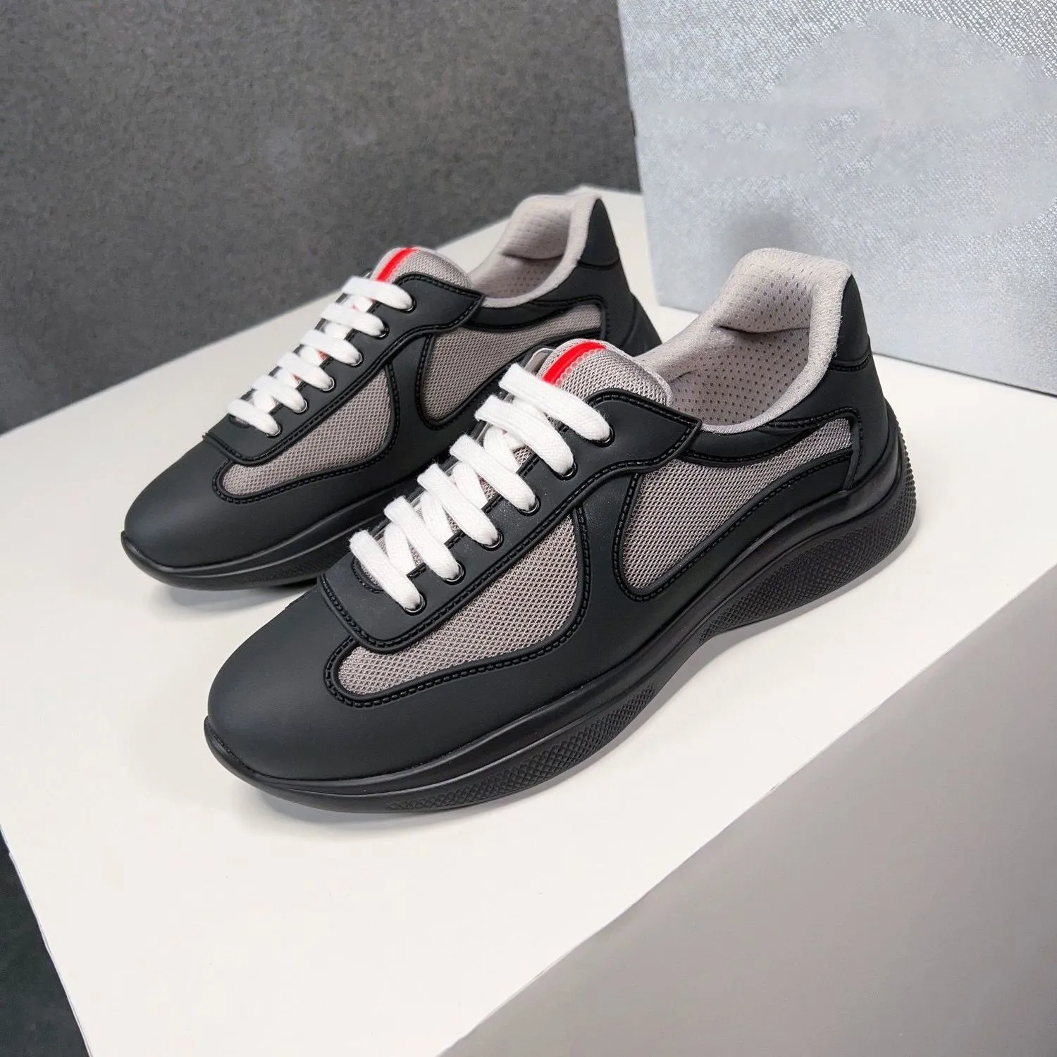 Luxury America's cup Men casual shoes platform sneaker soft rubber and bike fabric sneakers summer mesh and leathers low top outdoor trainers red black white blue
Luxury America's cup Men casual shoes platform sneaker soft rubber and bike fabric sneakers summer mesh and leathers low top outdoor trainers red black white blue