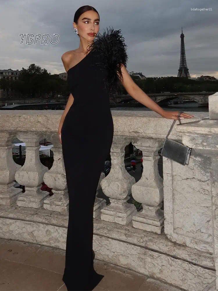 Casual Dresses Elegant Feather Oblique Shoulder Evening Robes For Women Fahsion Black Bodycon Maxi Dress Female Nightclub Party 2023