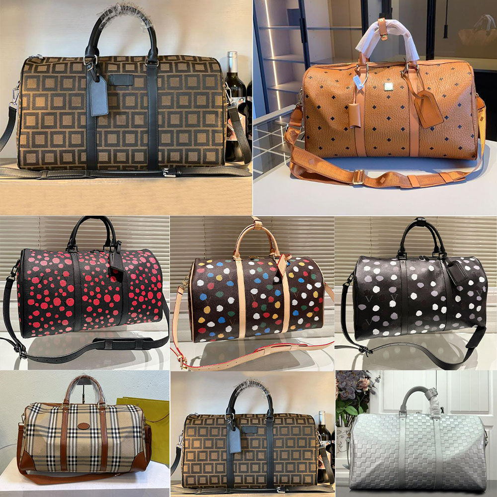 2023 Duffel Bags 50CM large capacity travel sale women men Genuine Leather shoulder Fashion bag carry on luggage bottom rivets with lock head fen Y004 003, 14
2023 Duffel Bags 50CM large capacity travel sale women men Genuine Leather shoulder Fashion bag carry on luggage bottom rivets with lock head fen Y004 003, 14