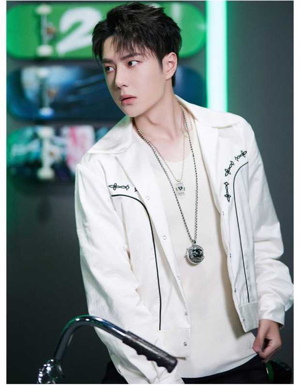 Designer Clothing Casual Coats Amiiri 2023 Spring Autumn New White Fashion Trend Men' Versatile Casual Single Breasted Coat Jacket Denim Outerwear windbreaker, Shipping fee
Designer Clothing Casual Coats Amiiri 2023 Spring Autumn New White Fashion Trend Men' Versatile Casual Single Breasted Coat Jacket Denim Outerwear windbreaker, Shipping fee