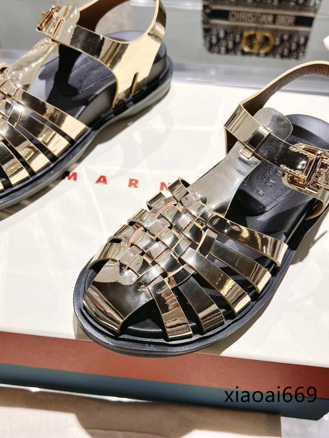 high quality casual shoes women's Mary Jane sandal Marni designer classic low top leather wool Lacing thick bottom heightening black white sneakers 35-40 co, With box
high quality casual shoes women's Mary Jane sandal Marni designer classic low top leather wool Lacing thick bottom heightening black white sneakers 35-40 co, With box