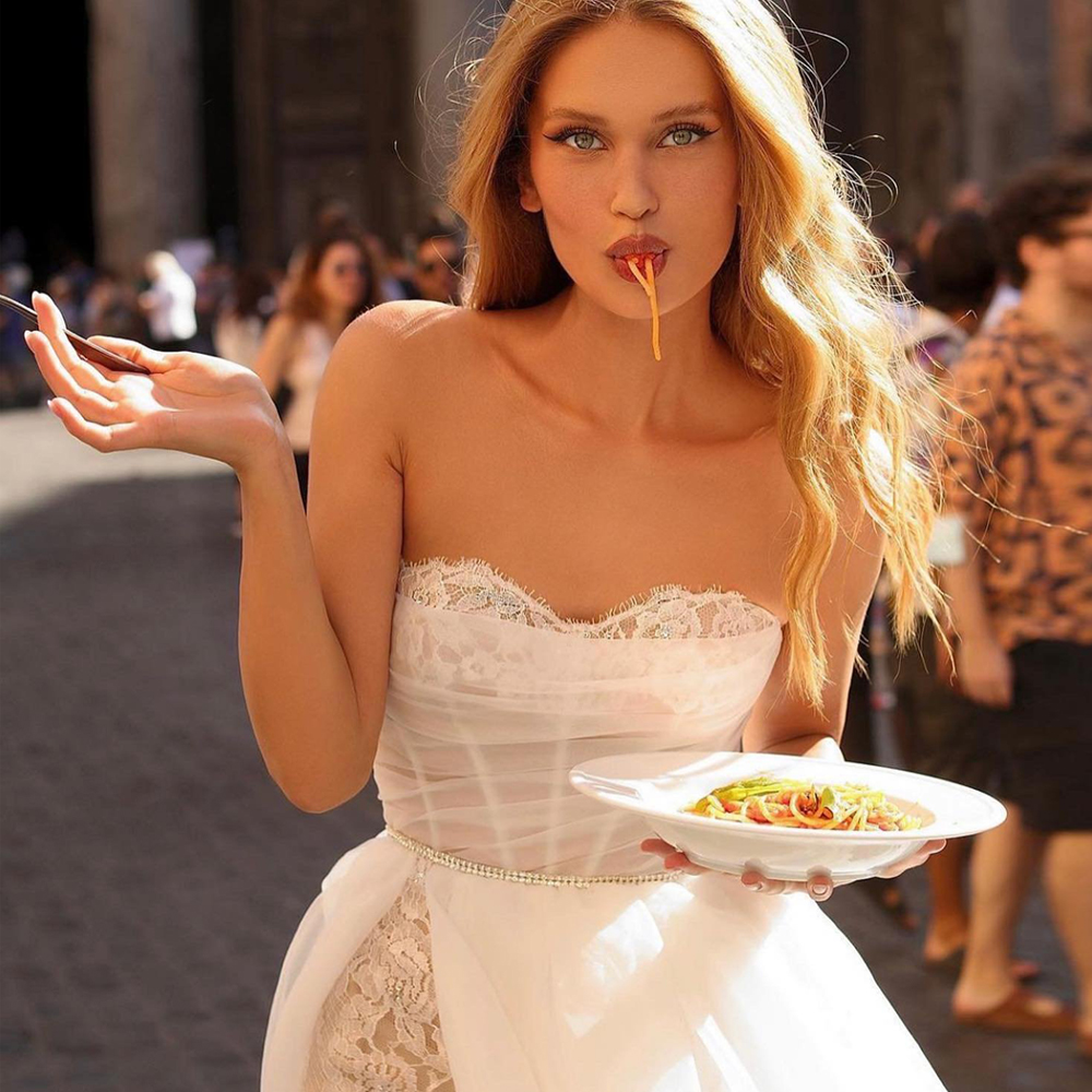 Sweetheart Sheath Wedding Dresses Lace Patchwork Bridal Gown with Overskirt Ruched Thigh High Slits Wedding Gowns