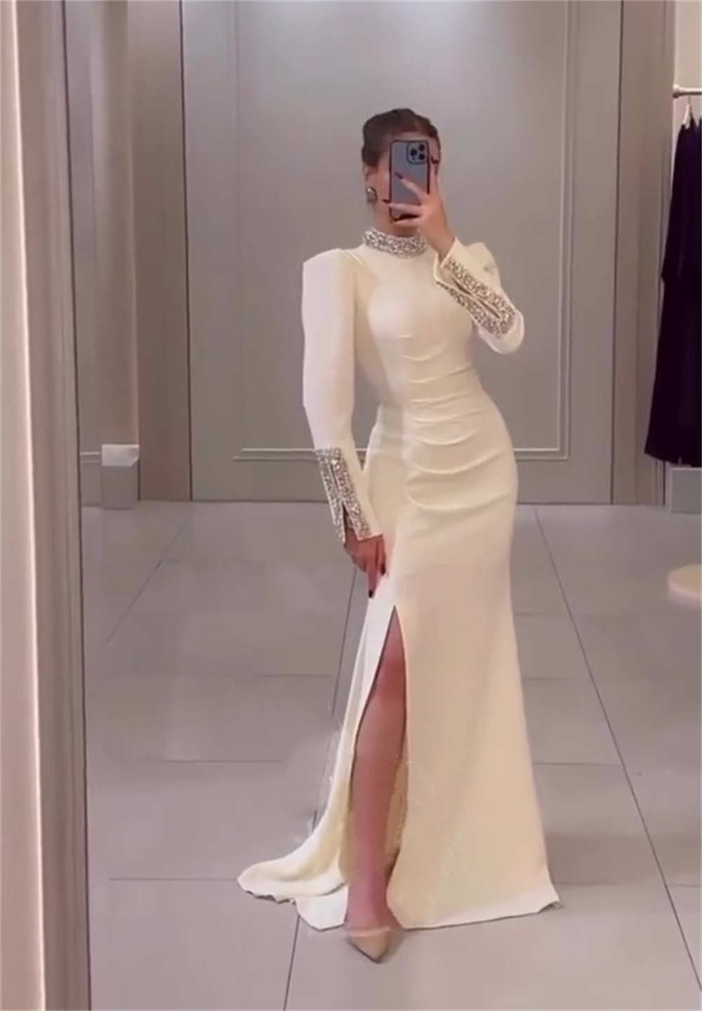 Exquisite Beaed Collar Mermaid Wedding Dresses Thigh High Slits Long Sleeve Bride Reception Gown Satin Sweep Train Engagement Party Dress